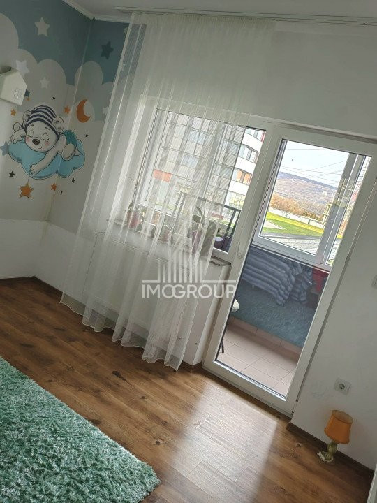 Apartament 3 camere de vanzare, parcare, zona BMW, Vivo