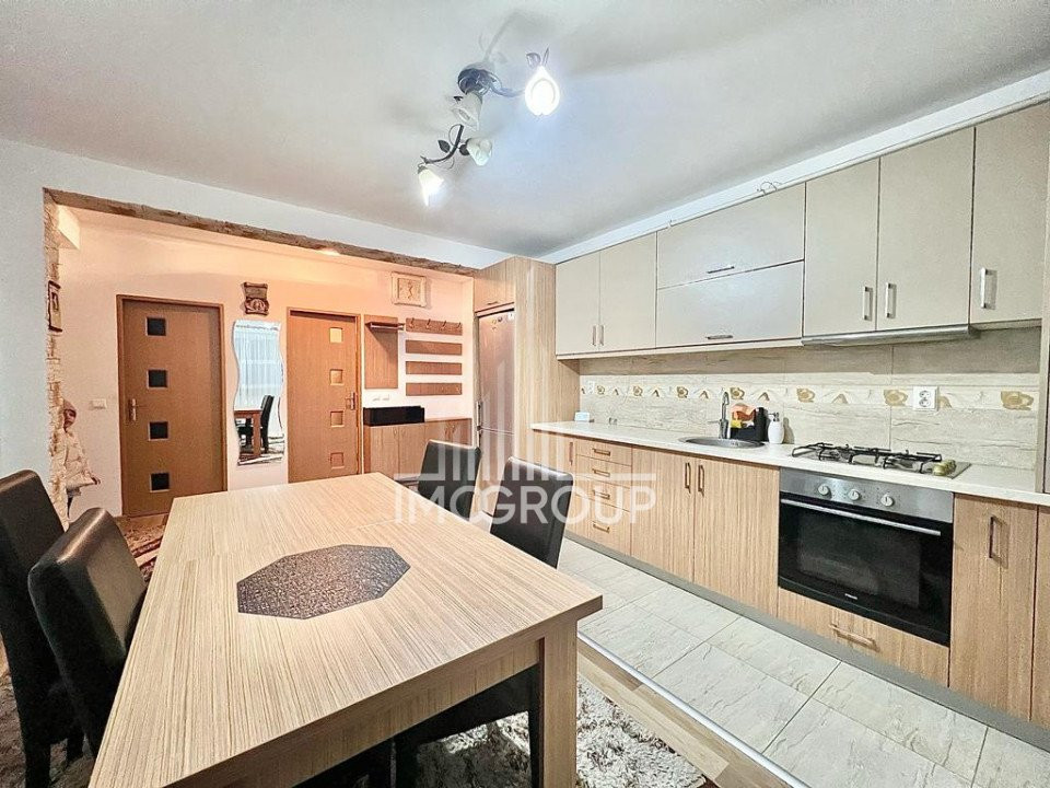 Apartament cu 2 dormitoare, zona Sesul de Sus.