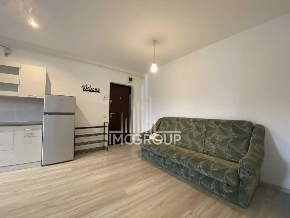 Apartament cu 2 camere si parcare pe strada Eroilor, zona centrala.