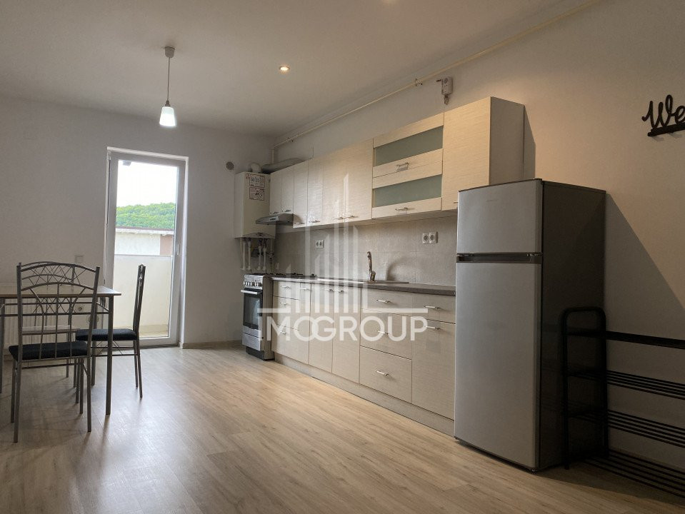 Apartament cu 2 camere si parcare pe strada Eroilor, zona centrala.