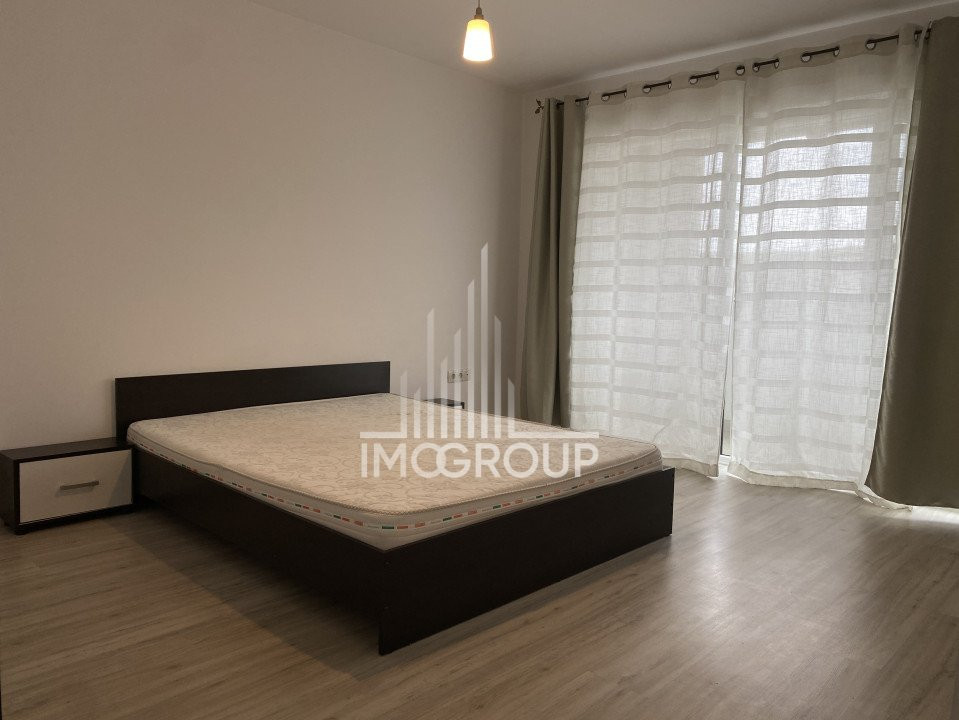 Apartament cu 2 camere si parcare pe strada Eroilor, zona centrala.