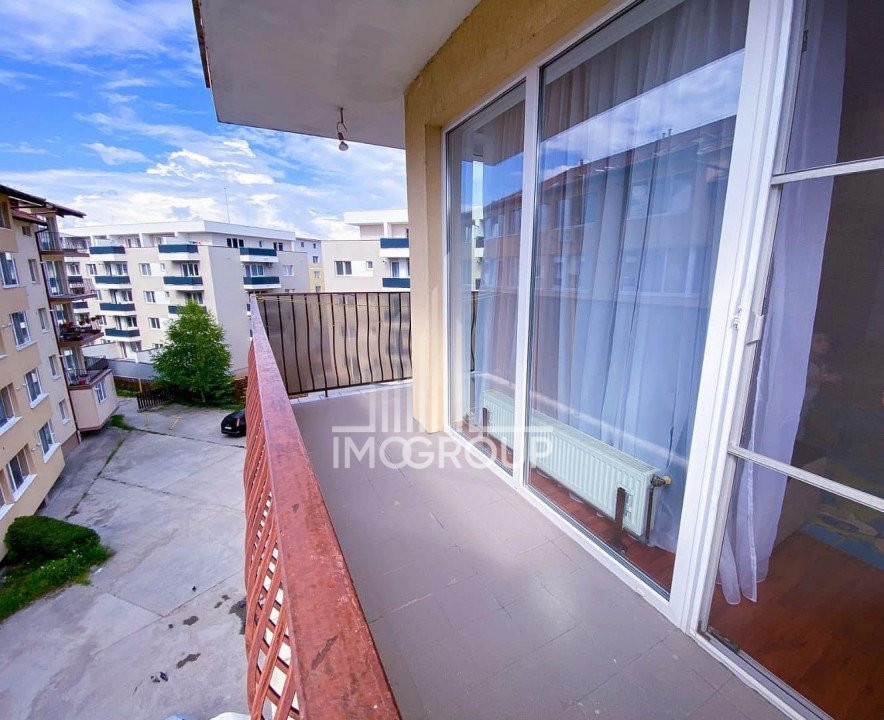 Apartament cu 2 camere separate, zona Florilor, cu parcare.