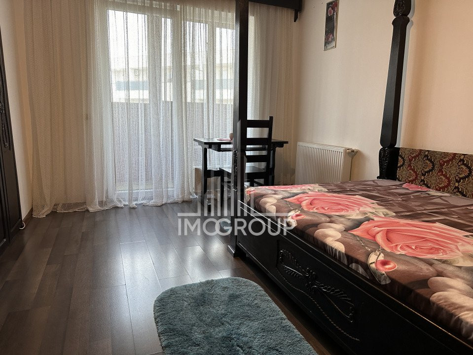 Apartament cu 2 camere separate, zona Florilor, cu parcare.