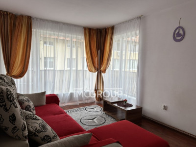 Apartament cu 2 camere separate, zona Florilor, cu parcare.