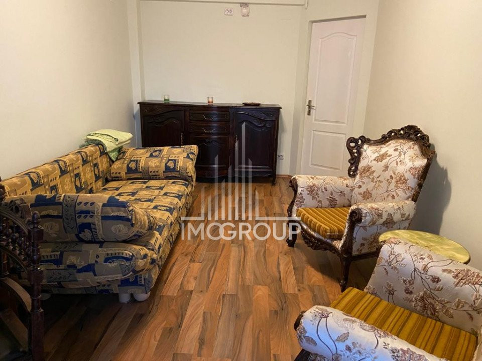 Apartament de vanzare 2 camere etaj intermediar parcare 