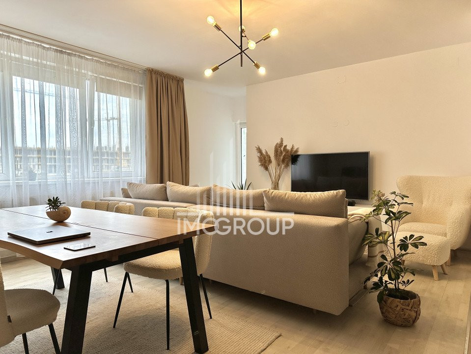 0%Comision. Apartament spatios cu 3 camere in zona centrala, str. Eroilor.