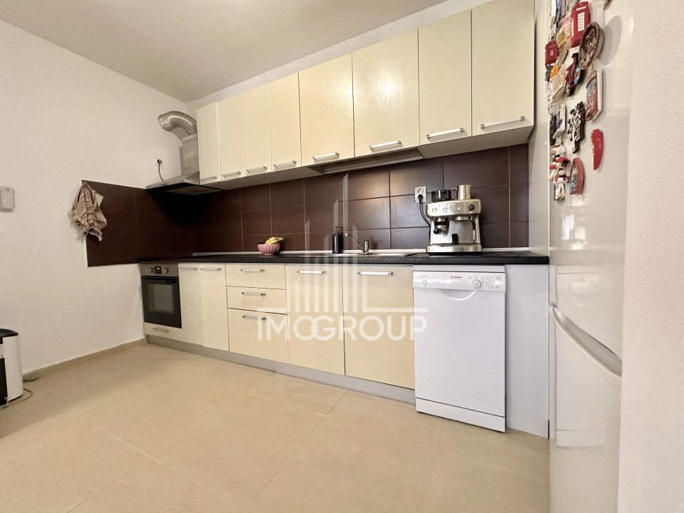 0%Comision. Apartament spatios cu 3 camere in zona centrala, str. Eroilor.