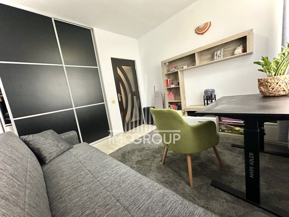 0%Comision. Apartament spatios cu 3 camere in zona centrala, str. Eroilor.