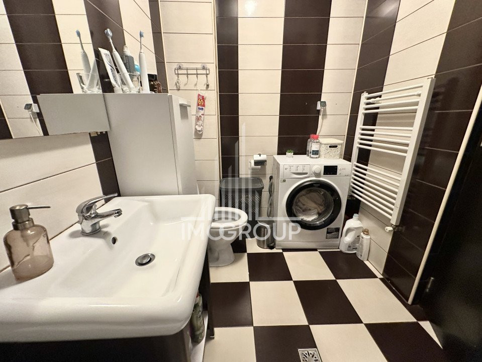 0%Comision. Apartament spatios cu 3 camere in zona centrala, str. Eroilor.