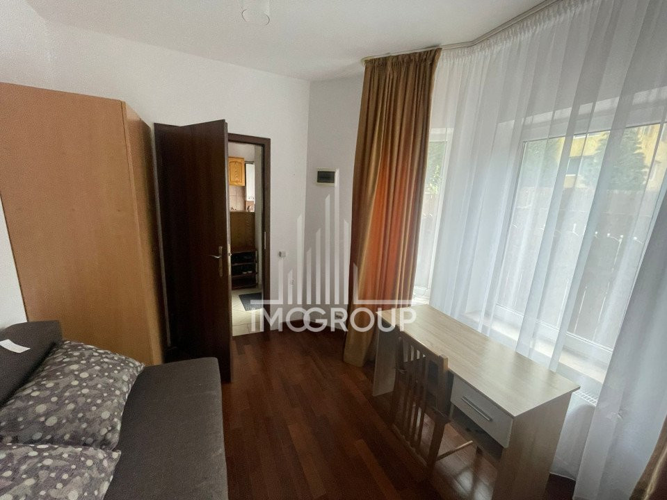 De inchiriat apartament la casa 2 camere zona Europa parcare