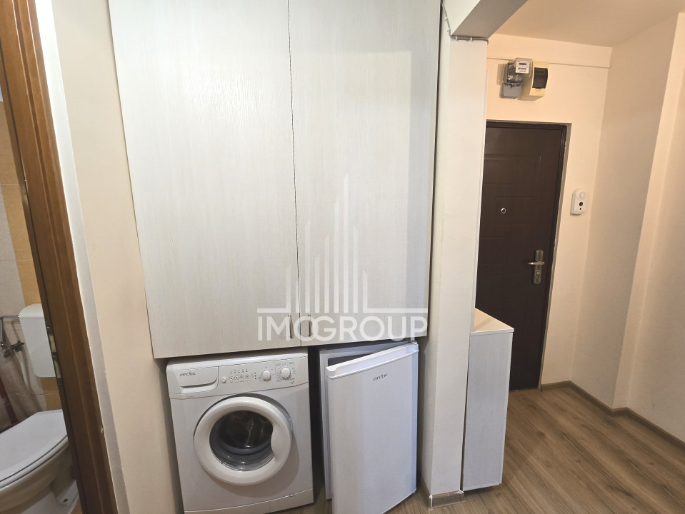 Inchiriez garsoniera str Dambovitei 