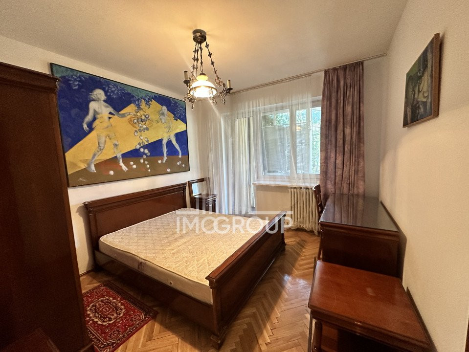 Apartament cu 3 dormitoare | 2 băi | Etaj 1 | Ultracentral | Zona UMF