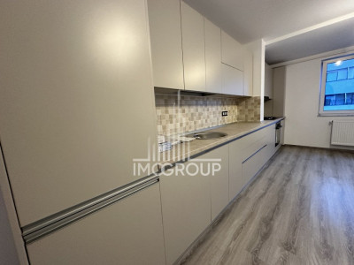 Apartament cu 3 camere | 2 băi | Garaj | Balcon | Dressing 