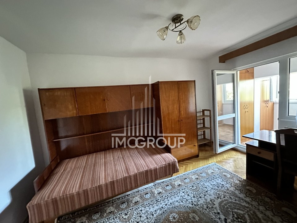 Apartament cu 3 dormitoare | Decomandat | 3 balcoane | Parcare | 2 bai