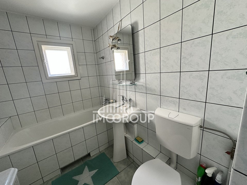 Apartament cu 3 dormitoare | Decomandat | 3 balcoane | Parcare | 2 bai