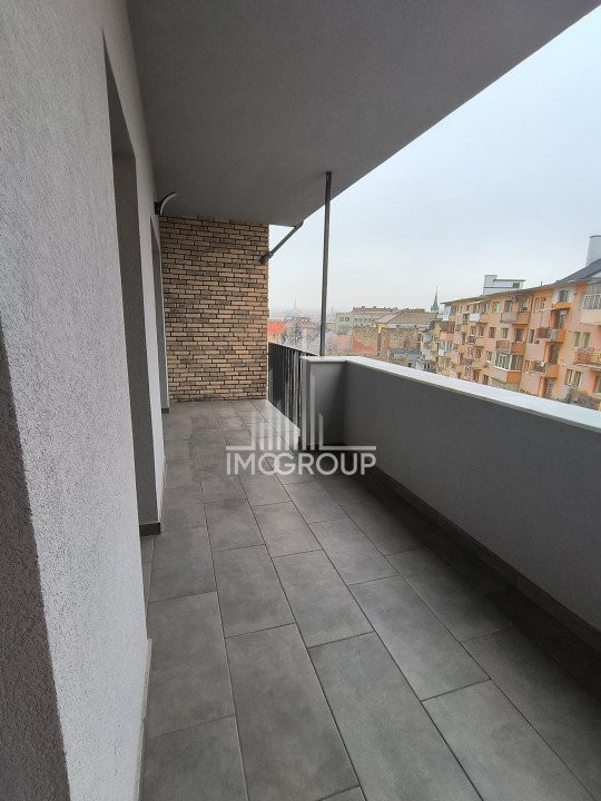 De inchiriat  penthouse 3 camere 2 terase garaj