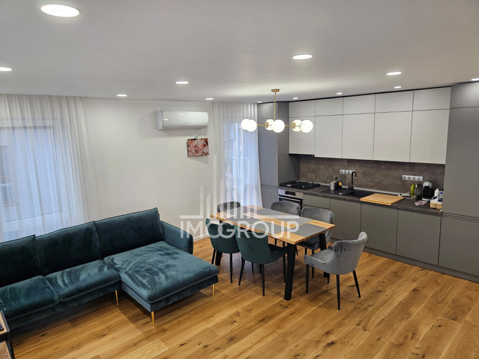 Apartament 3 camere si 2 bai de vanzare in Borhanci + garaj