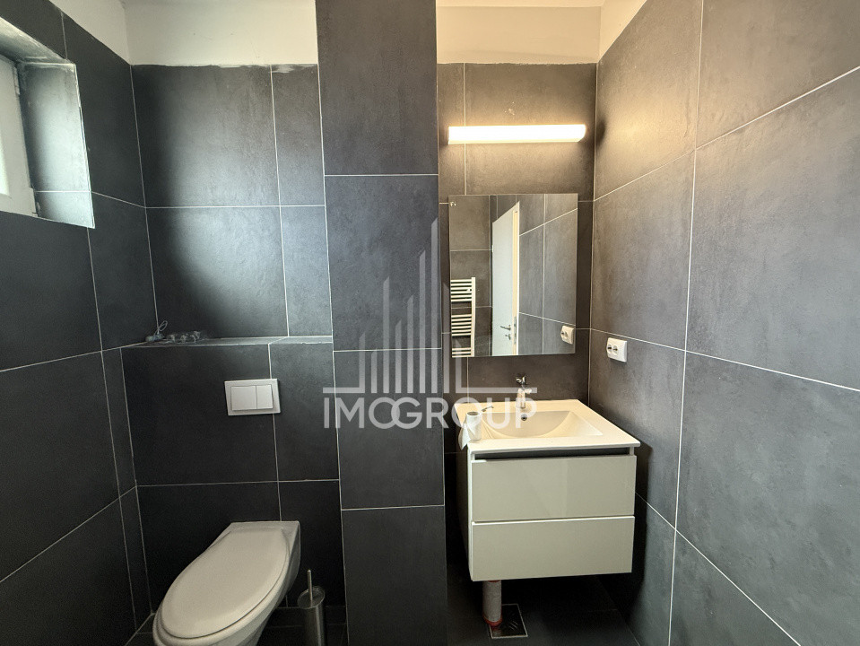 Apartament cu 3 camere | zona Semicentrală | Parcare subterană | 2 băi | Terasă 