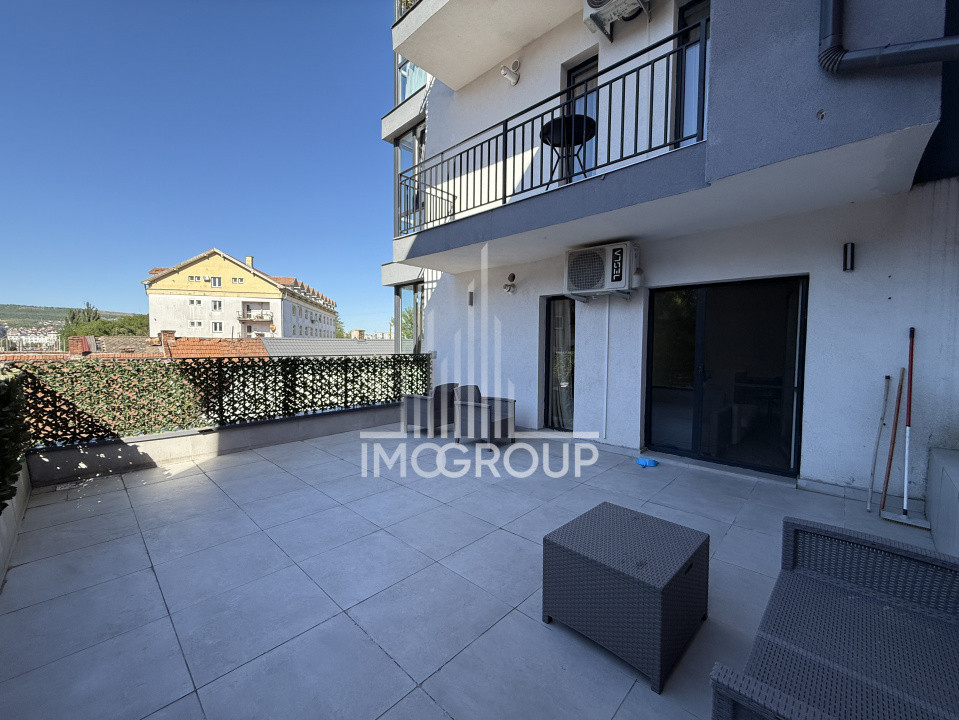 Apartament cu 3 camere | zona Semicentrală | Terasă 30 mp 