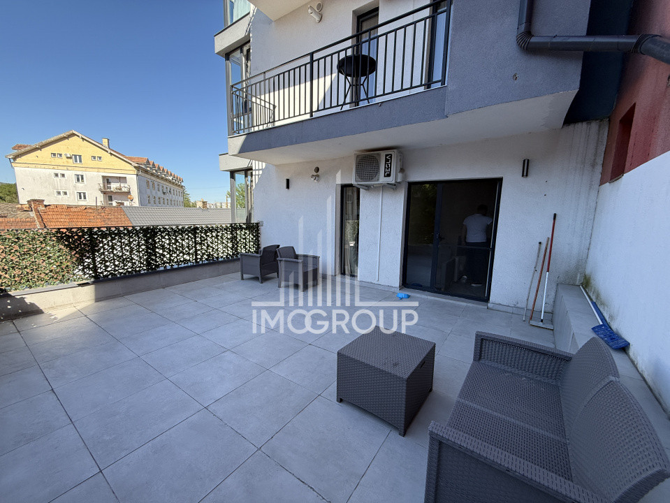 Apartament cu 3 camere | zona Semicentrală | Terasă 30 mp 