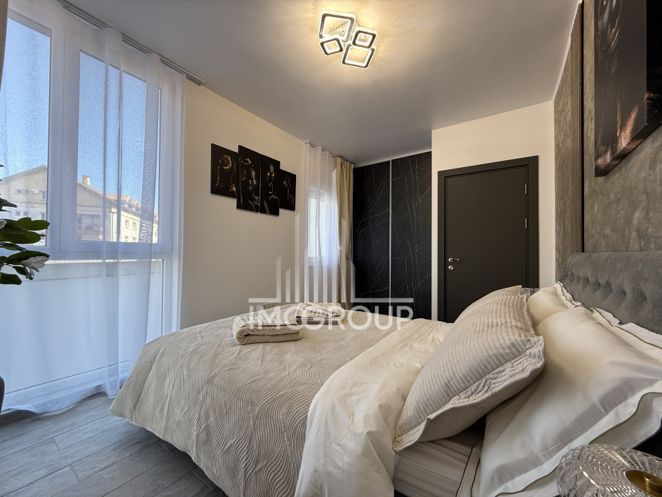 Apartament cu 3 camere | zona Semicentrală | Terasă 30 mp 