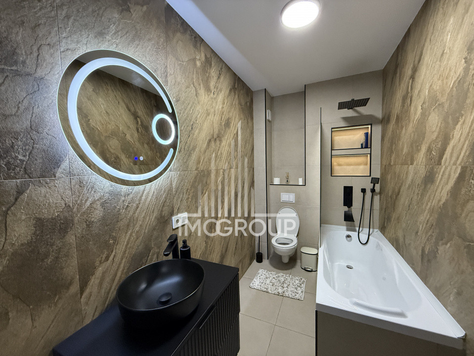 Apartament cu 3 camere | zona Semicentrală | Terasă 30 mp 