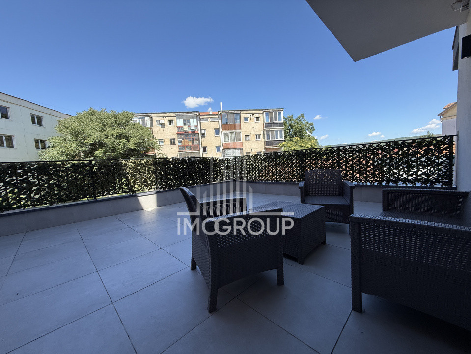 Apartament cu 3 camere | zona Semicentrală | Terasă 30 mp 