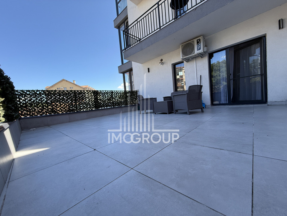 Apartament cu 3 camere | zona Semicentrală | Terasă 30 mp 