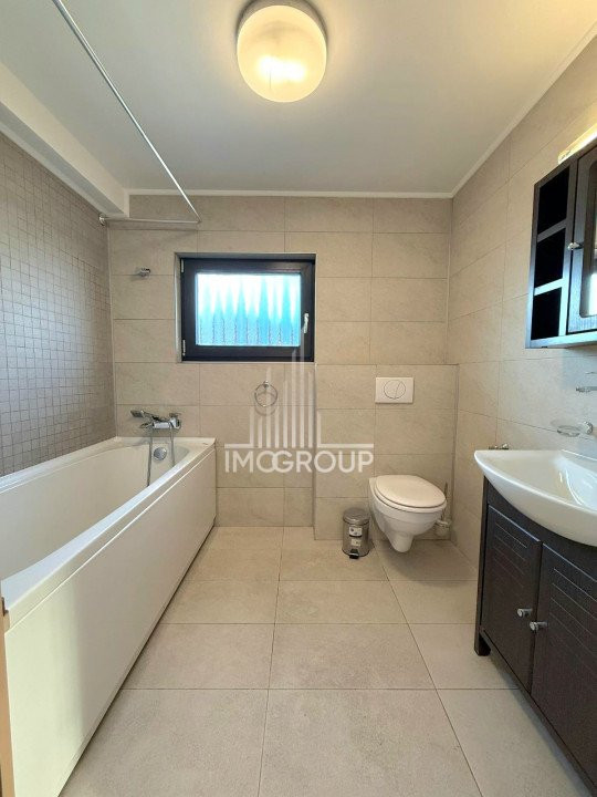 Casa tip duplex 4 camere de inchiriat, curte, Europa
