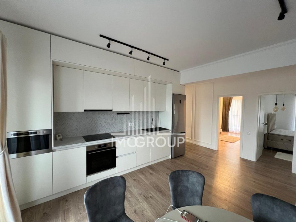 Penthouse de vanzare  central  3 camere terase garaj