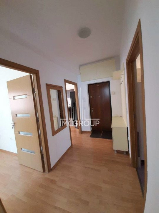Apartament cu 2 camere decomandate de inchiriat str Urusagului, parcare