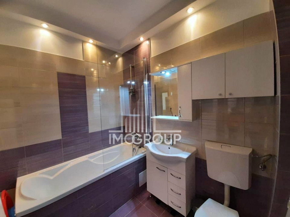 Apartament cu 2 cam decomandate de inchiriat str Urusagului, parcare