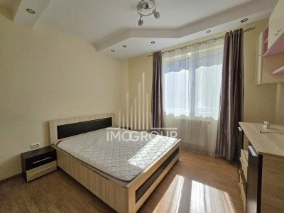 Inchiriez apartament cu 2 camere, parcare, str Urusagului, Terra