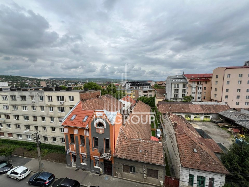 Apartament de vanzare  3 camere terase garaj