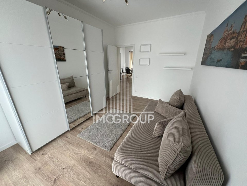 Apartament de vanzare  3 camere terase garaj