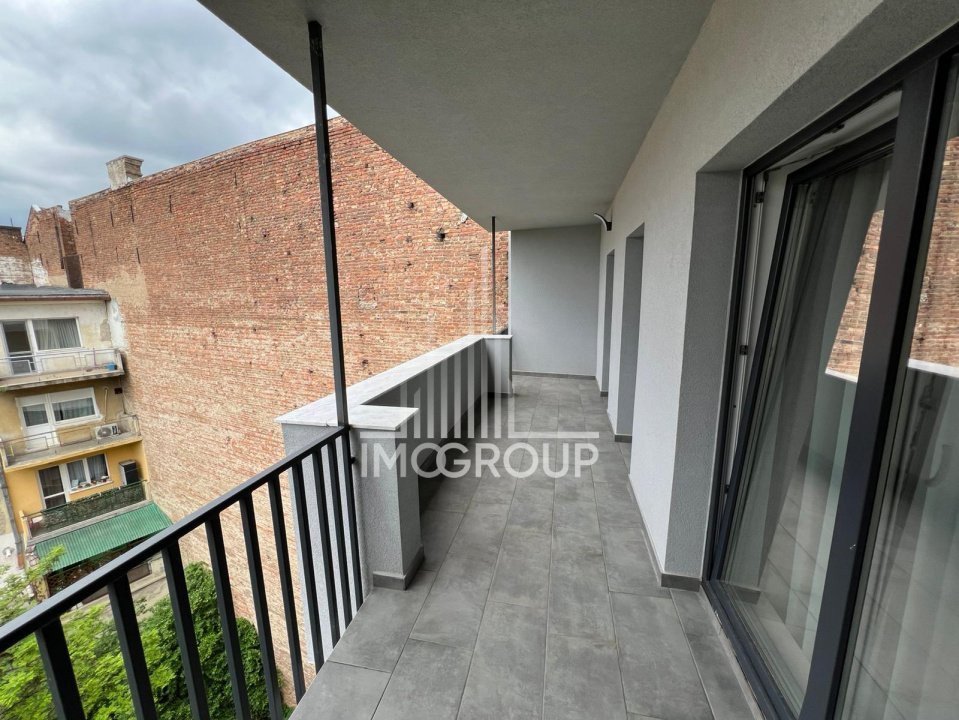 Apartament de vanzare  3 camere terase garaj