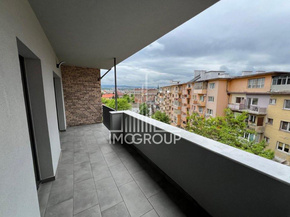 Apartament de vanzare  3 camere terase garaj