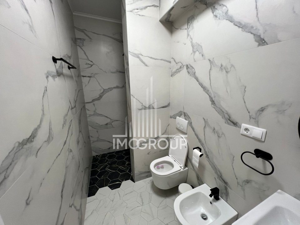 Apartament de vanzare  3 camere terase garaj
