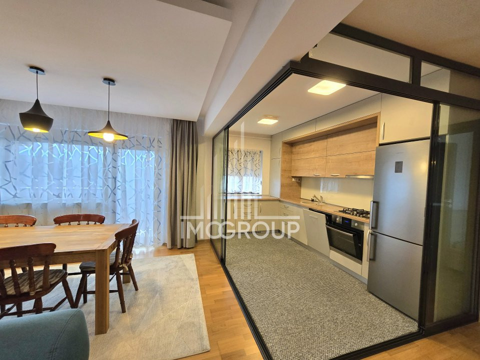 Apartament modern 3 cam de inchiriat 72 mp, 2 băi, 2 parcari - zona Europa