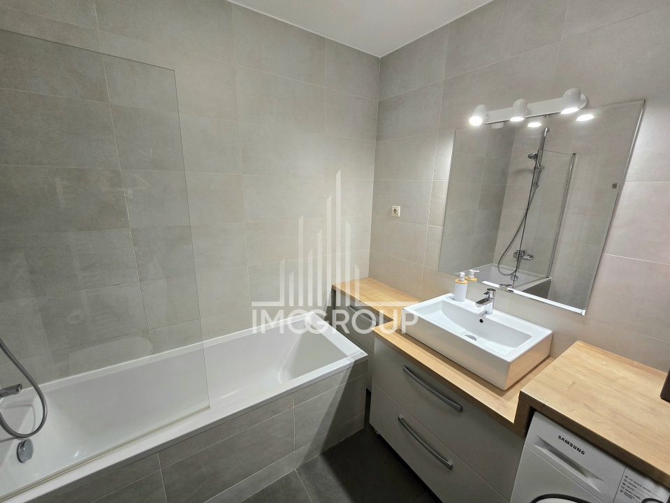 Apartament modern 3 cam de inchiriat 72 mp, 2 băi, 2 parcari - zona Europa