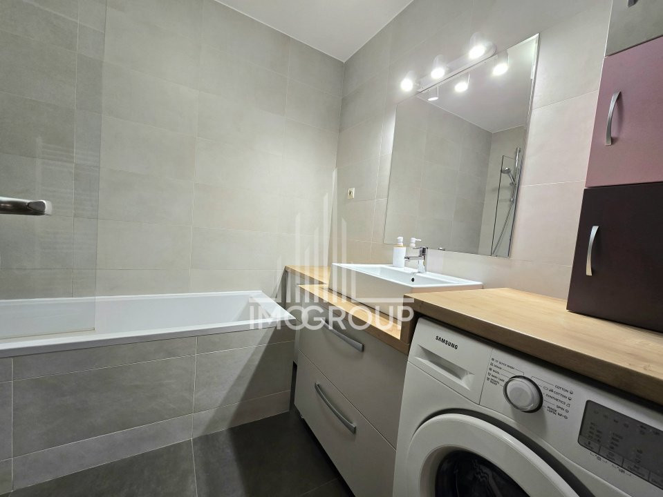 Apartament modern 3 cam de inchiriat 72 mp, 2 băi, 2 parcari - zona Europa