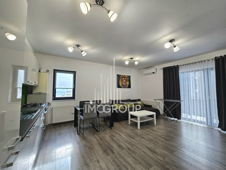 Apartament modern de închiriat 3 camere, 2 băi, 75 mp utili, garaj
