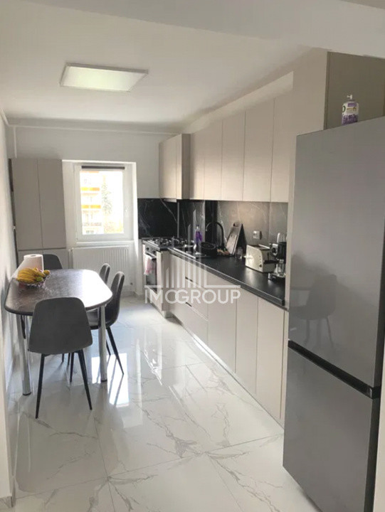 Inchiriez apartament 3 cam decomandate, pacare, str Ion Mester