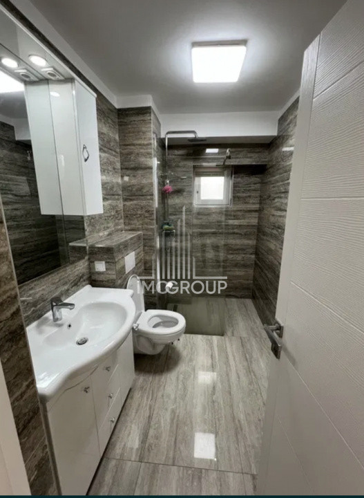 Inchiriez apartament 3 cam decomandate, pacare, str Ion Mester