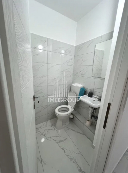 Inchiriez apartament 3 cam decomandate, pacare, str Ion Mester
