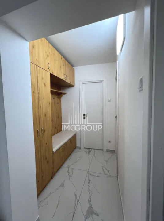 Inchiriez apartament 3 cam decomandate, pacare, str Ion Mester