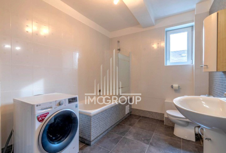 Apartament de inchiriat cu 3 camere, garaj, str Becas