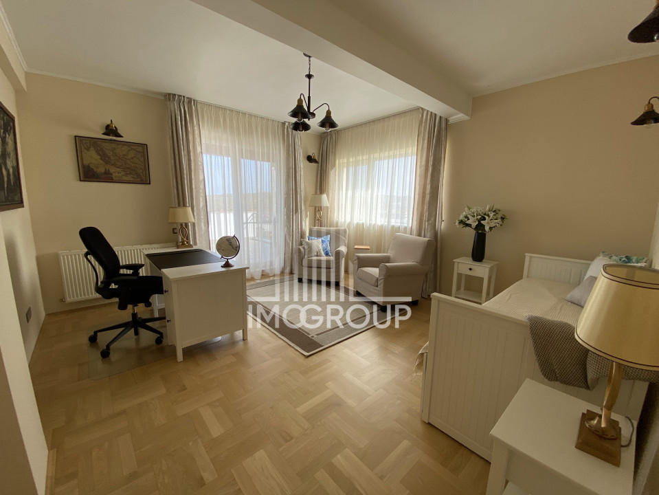 View superb, 40mp terasa, 3 camere decomandate, parcare, Buna Ziua