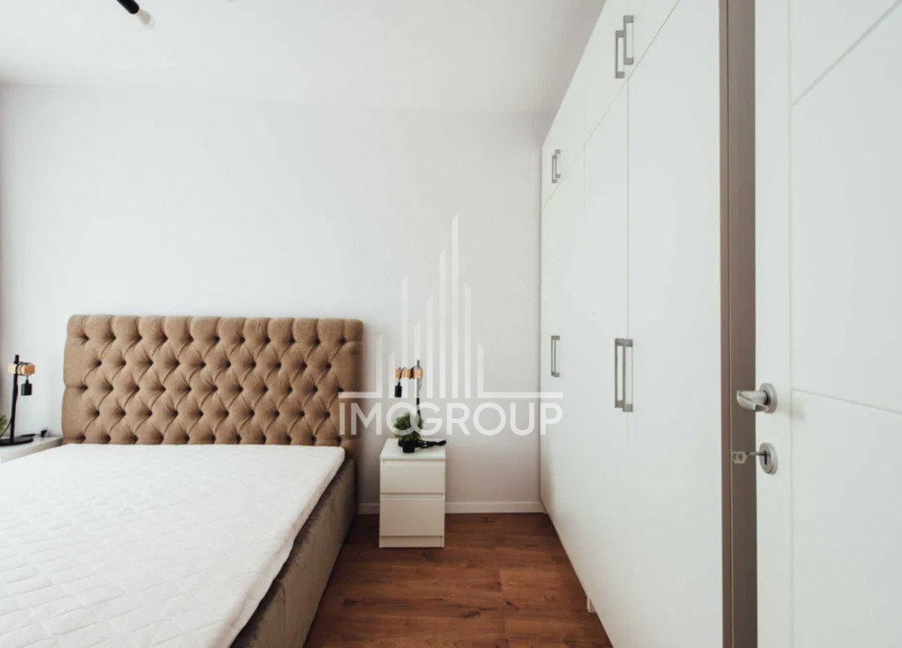 Apartament superb 3 camere, 2 băi, parcare, locație semicentrală