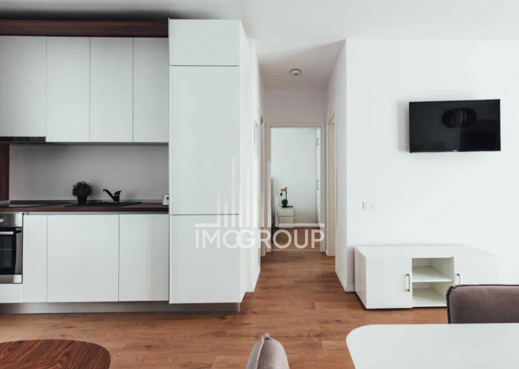 Apartament superb 3 camere, 2 băi, parcare, locație semicentrală